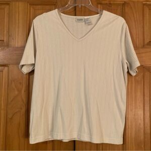 NWOT Vintage Classic Elements V-Neck Top Size L